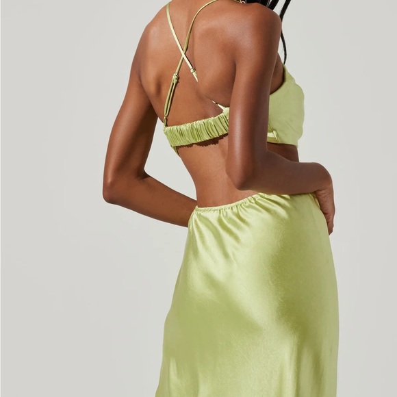 Astr The Label Colette Cutout Satin MIDI Dress Size X-Small - Picture 3 of 4